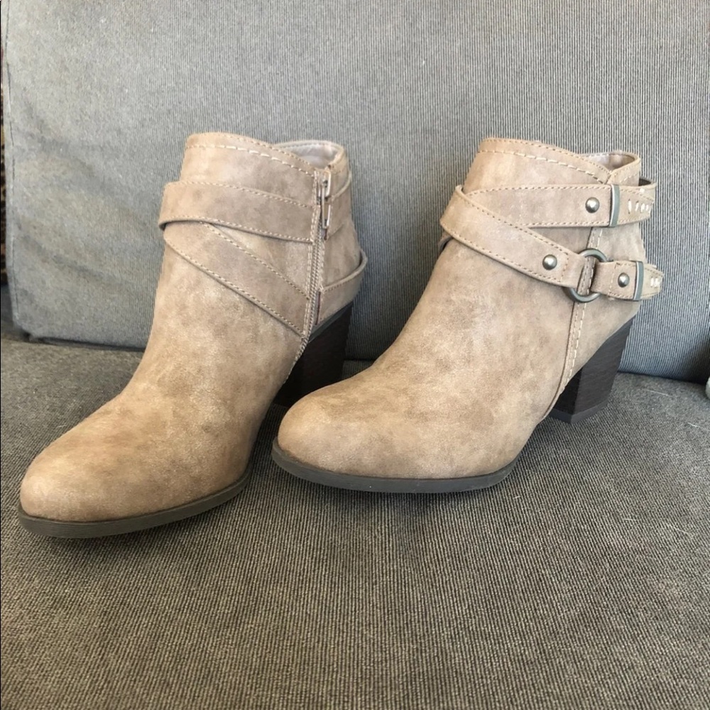Booties - Picture 6 of 6